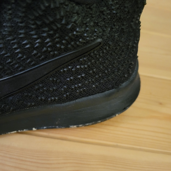 Nike Kyrie black 6.5Y - Picture 6 of 7
